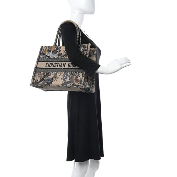 Dior Book Tote Embroidered Floral Canvas - BRAND NEW - Picture 2 of 11